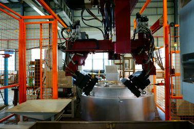 चीन धातु उत्पादों के लिए सीएनसी नियंत्रण कम दबाव डाई कास्टिंग मशीन 5000 × 4600 × 3400 फैक्टरी